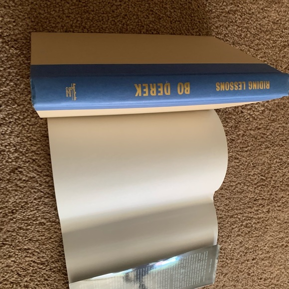 Bow Derek Riding Lessons - Picture 4 of 6